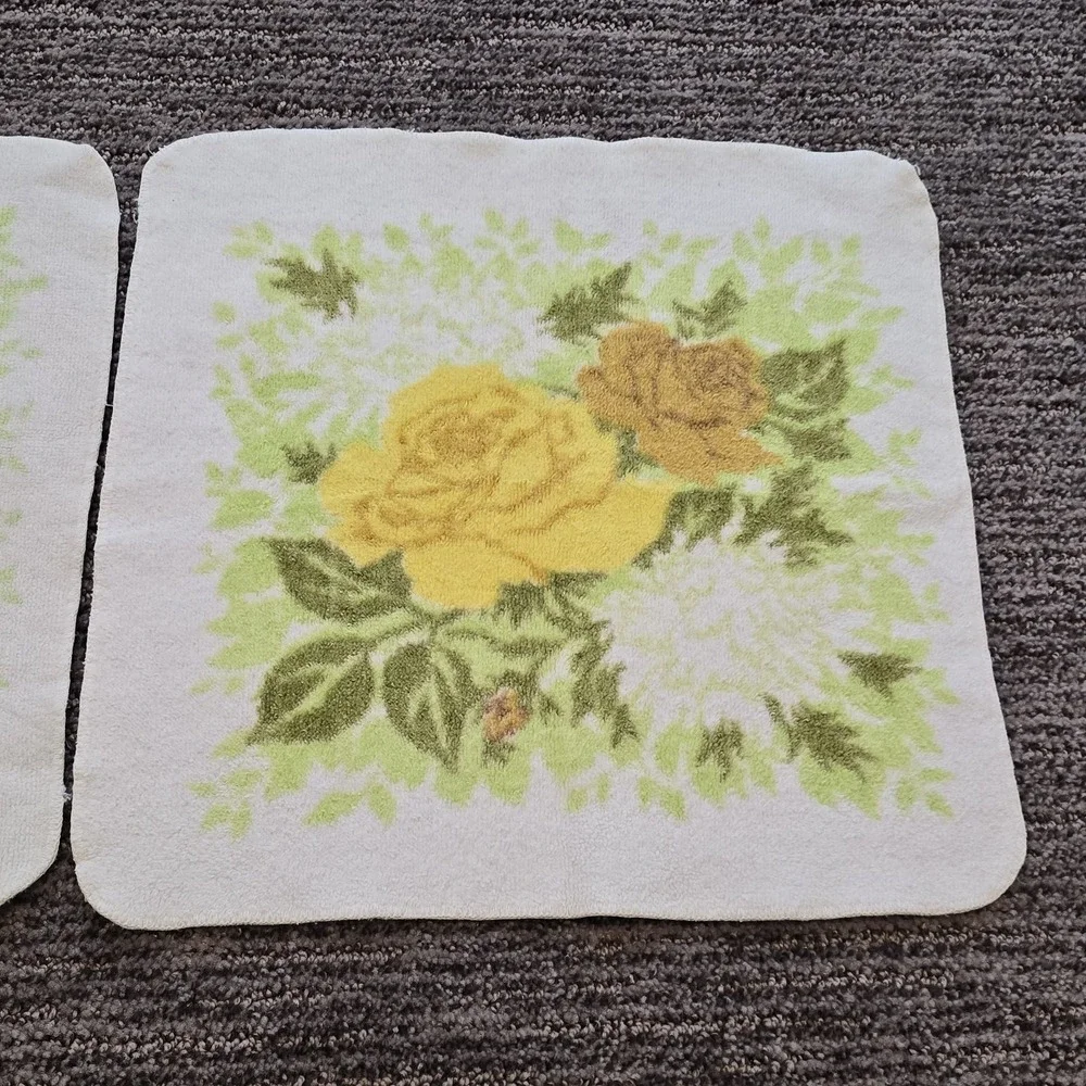 Vintage 70s Fieldcrest Yellow‎ White Floral Washcloth 13x12